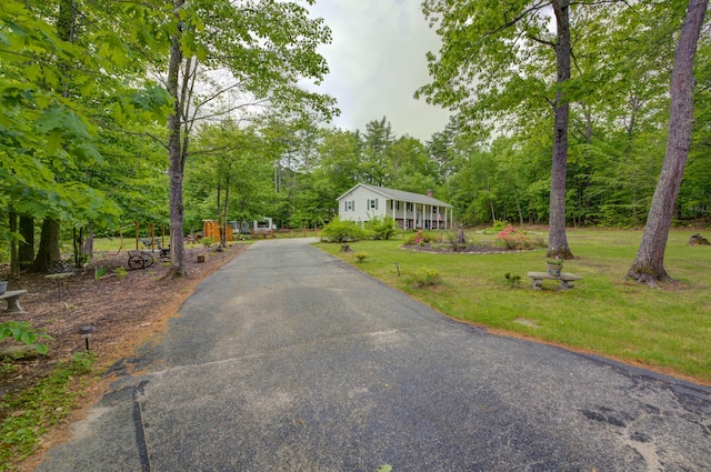 40 Sanborn St, Gorham, ME 04038 - view of front facade with driveway and a front yard