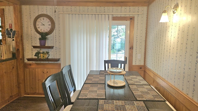 65 Pine Ridge Rd, Cushing, ME 04563 - dining area featuring wallpapered walls