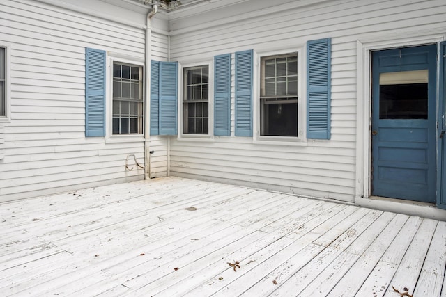 785 W Main St, Waldoboro, ME 04572 - view of wooden terrace