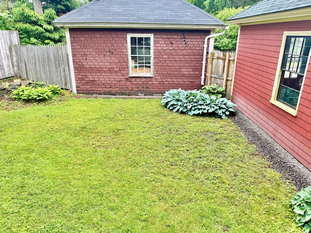 91 Washburn Ave, Portland, ME 04102 - view of yard with an outbuilding