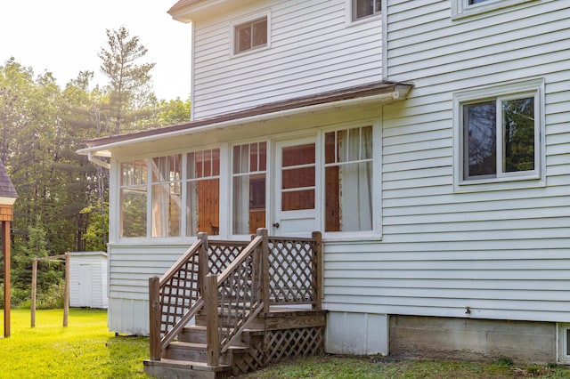 10 Joslyn St, Newport, ME 04953 - doorway to property featuring a lawn