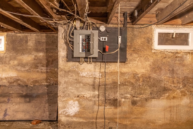 10 Joslyn St, Newport, ME 04953 - utilities featuring electric panel