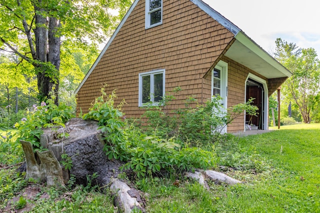 10 Joslyn St, Newport, ME 04953 - view of property exterior with a yard