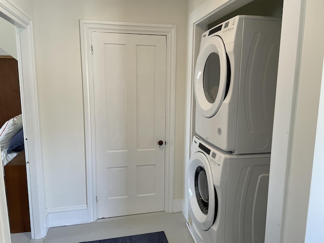 138 Limerock St Unit A, Rockland, ME 04841 - laundry area featuring stacked washing machine and dryer