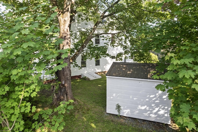 11 Center St, Richmond, ME 04357 - view of yard