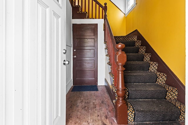 22 Union St, Biddeford, ME 04005 - foyer featuring stairway