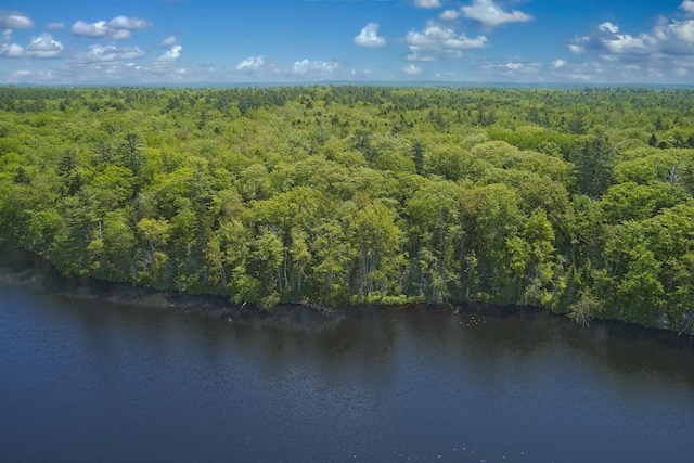 470 Hendrickson Ln, Waldoboro, ME 04572