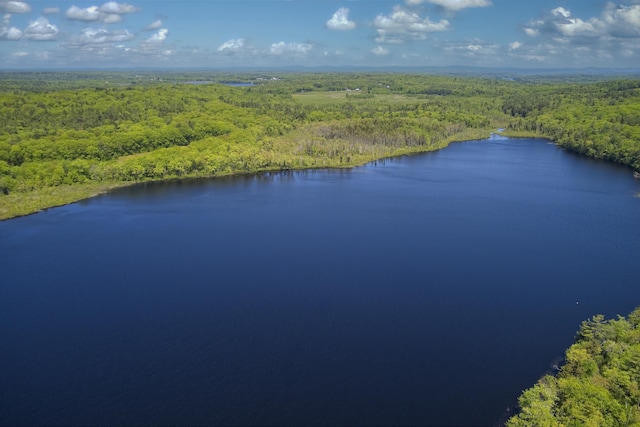 470 Hendrickson Ln, Waldoboro, ME 04572
