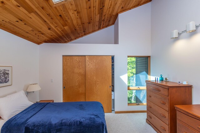 5 Spring Mountain Dr, Rockport, ME 04856 - bedroom featuring lofted ceiling, carpet flooring, wood ceiling, a closet, and baseboards