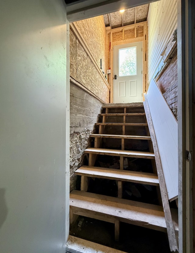 88 Union St, Calais, ME 04619 - view of stairway