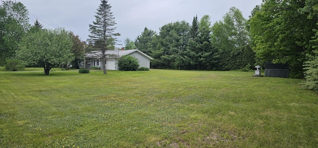 20 Oosoola St, Norridgewock, ME 04957 - view of green lawn