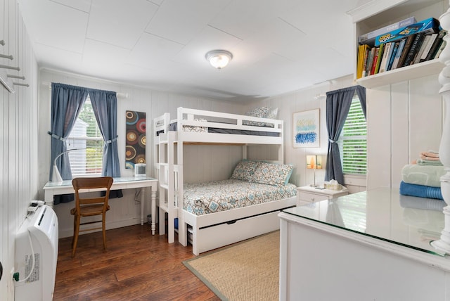 14 Larrys Ldg Unit 14, Ogunquit, ME 03907 - bedroom with dark wood-type flooring and an office area