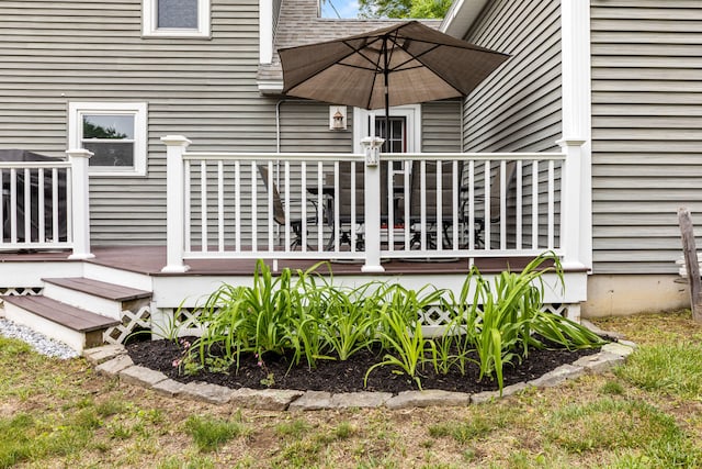 534 Summit St, Portland, ME 04103 - view of wooden deck
