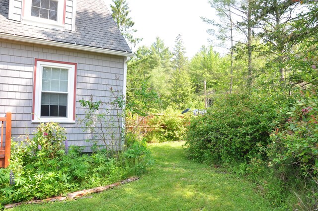 5 Charles St, Orono, ME 04473 - view of grassy yard