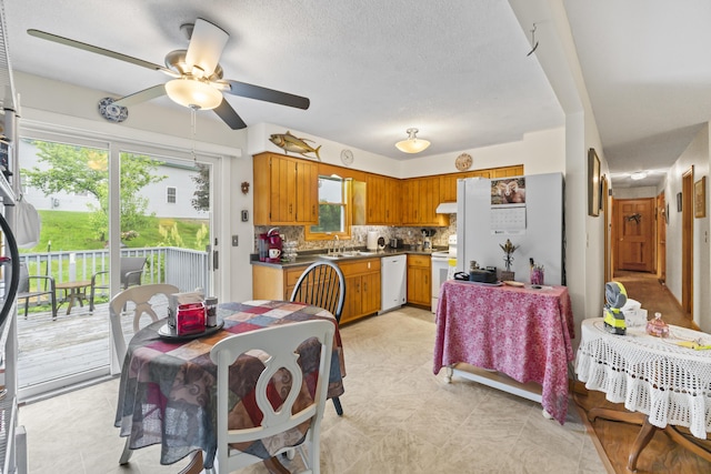 2 Laase Ave, Lewiston, ME 04240 - dining area featuring ceiling fan