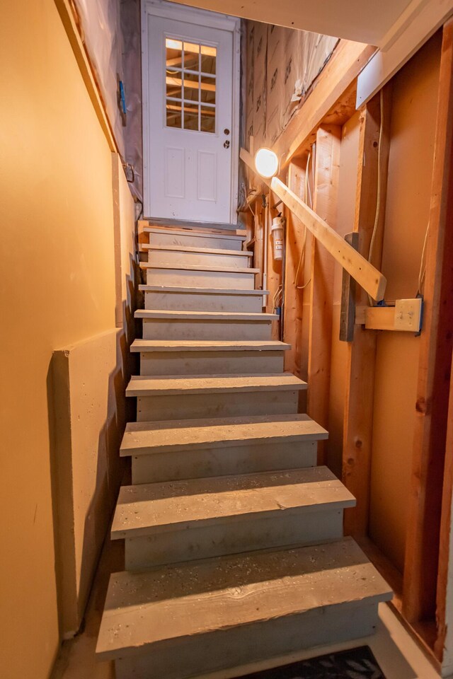 52A Judkins Rd, Harmony, ME 04942 - view of staircase