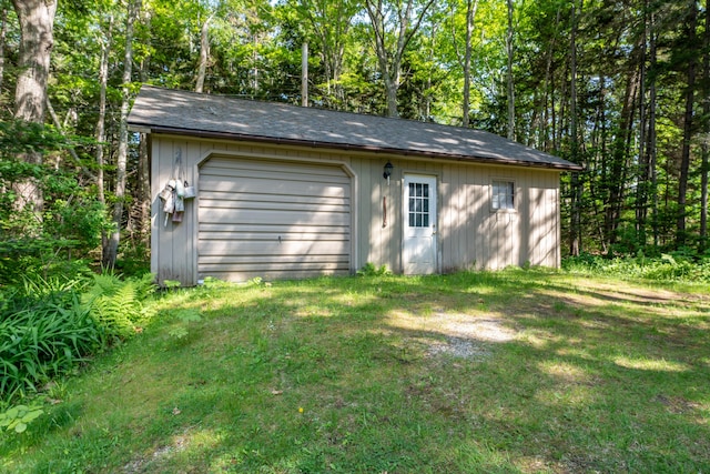 51 W Marginal Rd, Brunswick, ME 04011 - garage featuring driveway