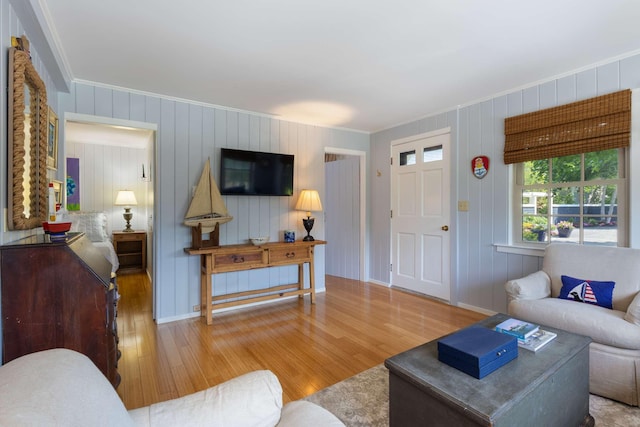 33 Rocky Ln, Ogunquit, ME 03907 - living room with wood finished floors and ornamental molding