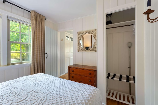33 Rocky Ln, Ogunquit, ME 03907 - bedroom featuring multiple windows and wood finished floors