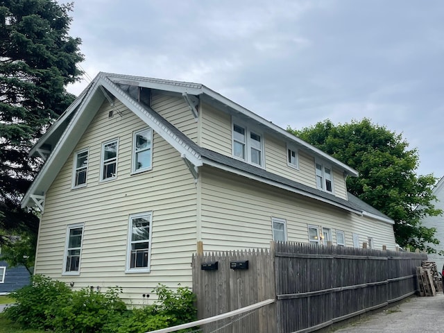 80 Pleasant St, Rockland, ME 04841 - photo 1