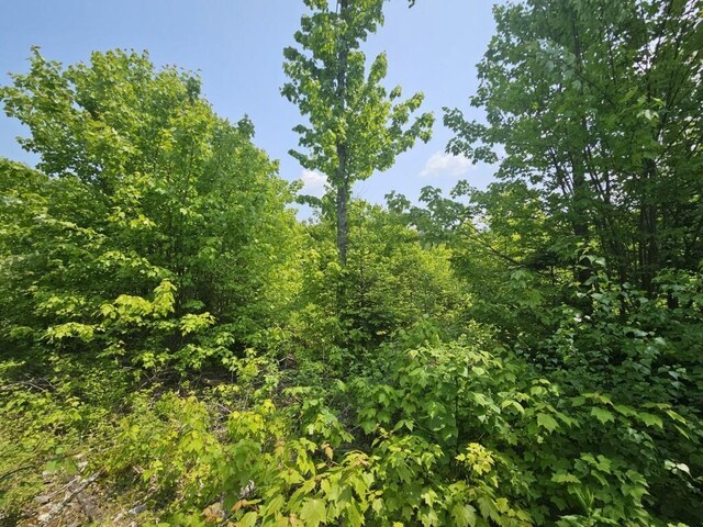 2016 Hudson Rd, Hudson, ME 04449