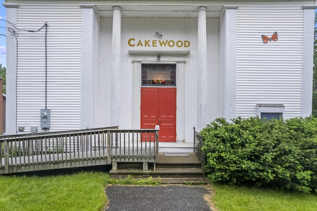 85 Friendship Rd, Waldoboro, ME 04572 - doorway to property