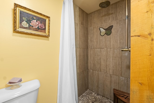 85 Friendship Rd, Waldoboro, ME 04572 - bathroom featuring tiled shower and toilet