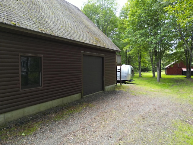 509 Upper Guinea Rd, Lebanon, ME 04027 - garage with driveway