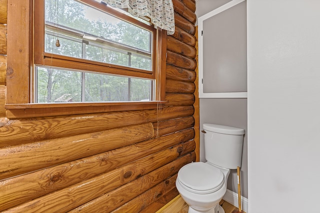 509 Upper Guinea Rd, Lebanon, ME 04027 - bathroom with log walls
