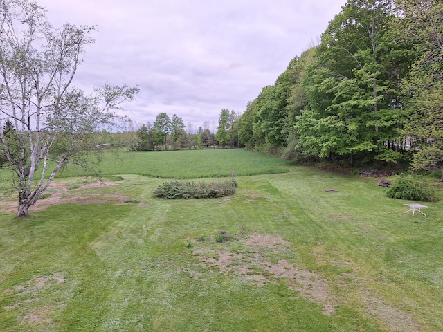 433 Hudson Rd, Corinth, ME 04427 - view of green lawn