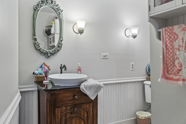 9 Dry Point Dr, Rome, ME 04963 - half bath featuring wainscoting, vanity, and toilet