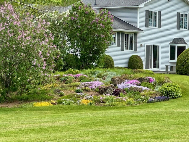 02 Rogers St, Houlton, ME 04730 - view of grassy yard