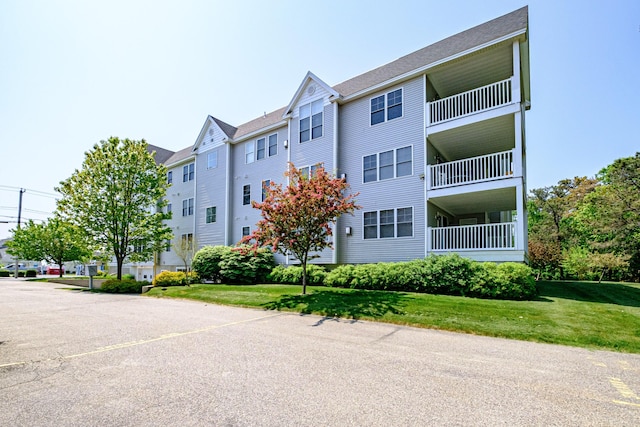 170 E Grand Ave Unit 1, Old Orchard Beach, ME 04064 - view of building exterior