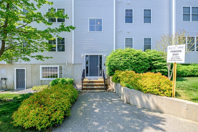 170 E Grand Ave Unit 1, Old Orchard Beach, ME 04064 - view of property entrance