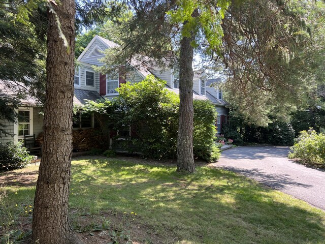 2 Lookout Point Rd, Bar Harbor, ME 04609 - obstructed view of property with a front yard