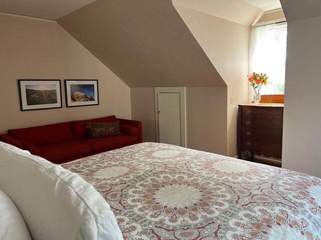 2 Lookout Point Rd, Bar Harbor, ME 04609 - bedroom with lofted ceiling