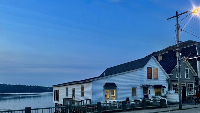 26 W Main St, Vinalhaven, ME 04863 - photo 1