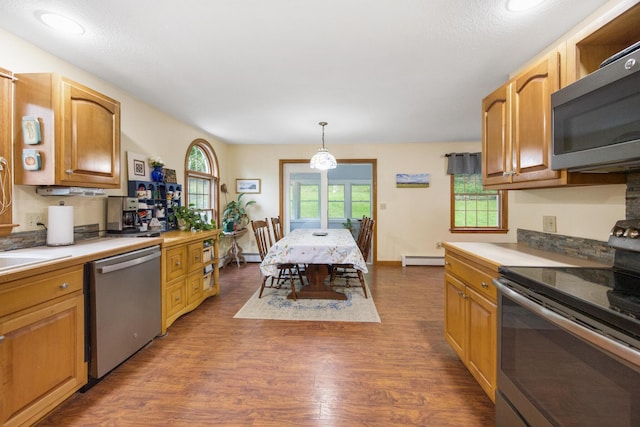 69 Cottage St, Hampden, ME 04444