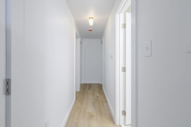 70 Whitten Rd, Kennebunk, ME 04043 - hall featuring light wood-style flooring and baseboards