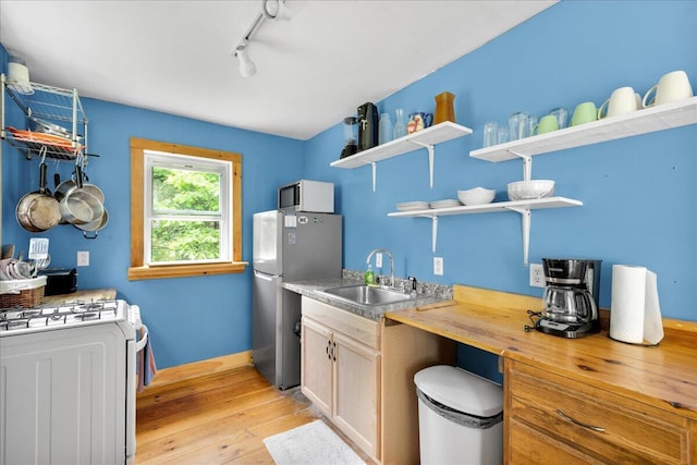 519 Dunbar Rd, Penobscot, ME 04476 - photo 9