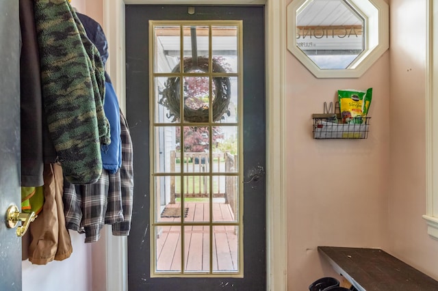 166 Franklin St, Bucksport, ME 04416 - view of entryway