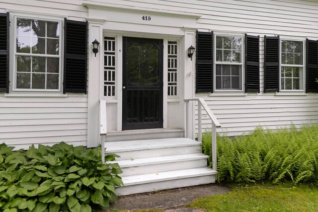 419 River Rd, Newcastle, ME 04553 - property entrance