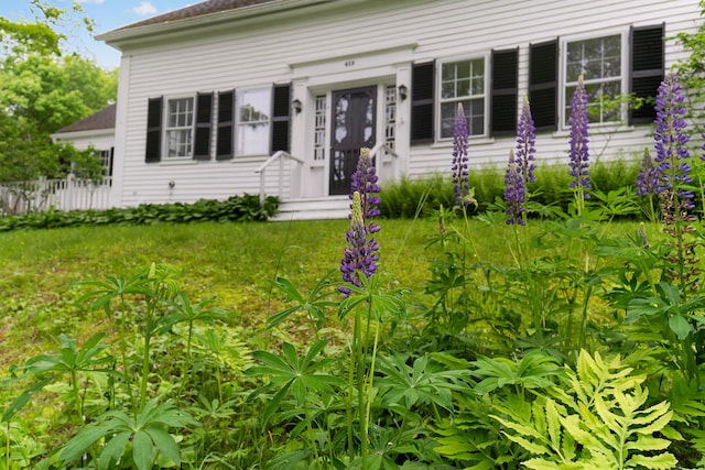 419 River Rd, Newcastle, ME 04553 - property entrance