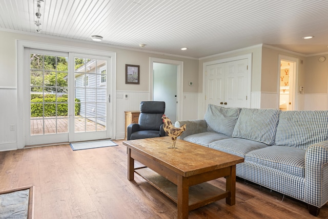 8 Broad Cove Rd, Cape Elizabeth, ME 04107 - living room featuring wood finished floors, wainscoting, ornamental molding, and recessed lighting