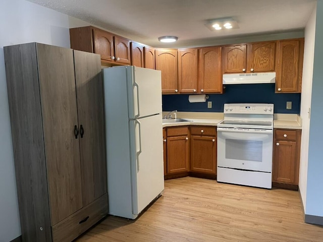 574 Main St Unit 99, Damariscotta, ME 04543