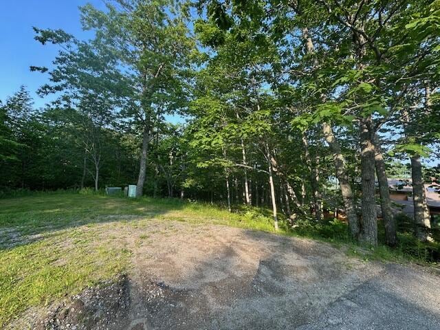 35 Spring Mountain Dr, Rockport, ME 04856