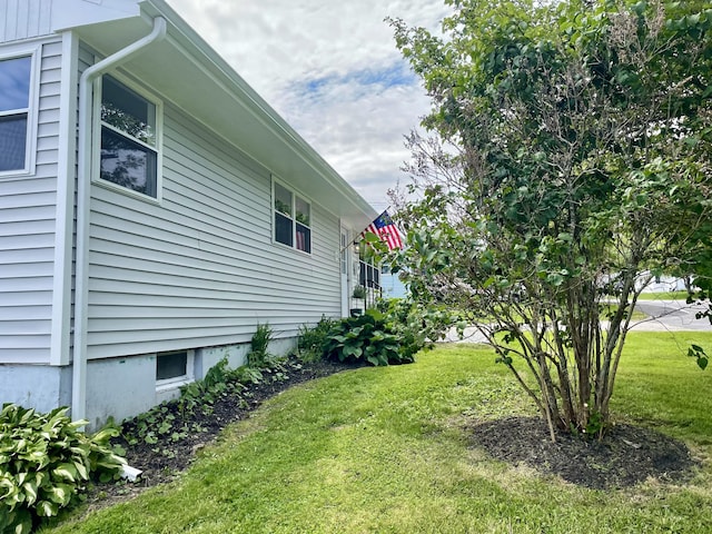 10 Crawford Dr, Bath, ME 04530 - view of side of home featuring a lawn