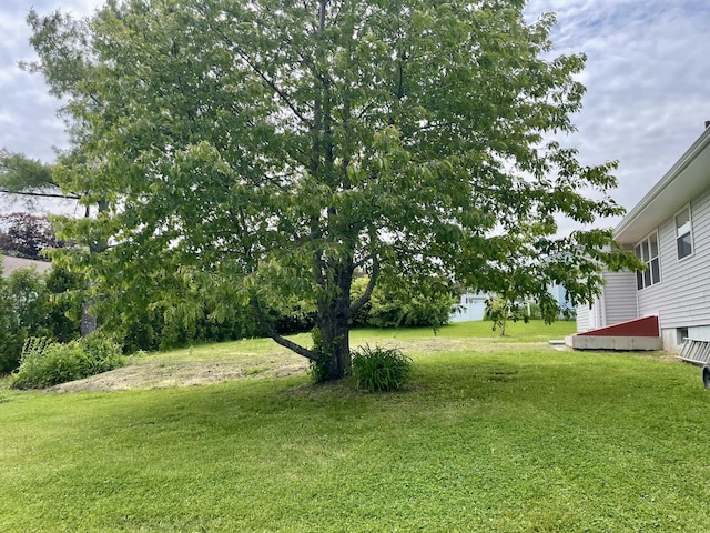 10 Crawford Dr, Bath, ME 04530 - view of green lawn