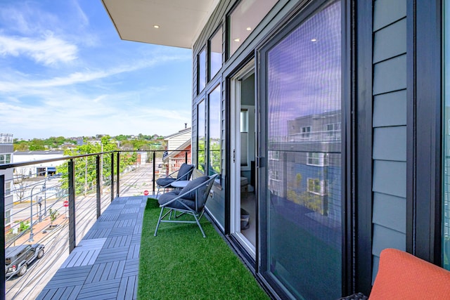 156 Oxford St, Portland, ME 04101 - view of balcony