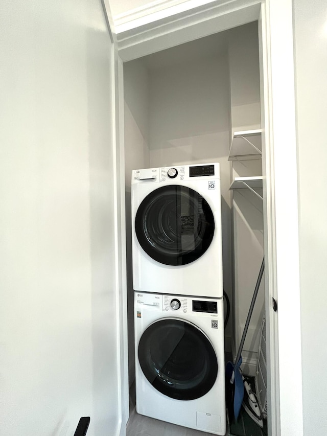 156 Oxford St, Portland, ME 04101 - washroom with stacked washing machine and dryer